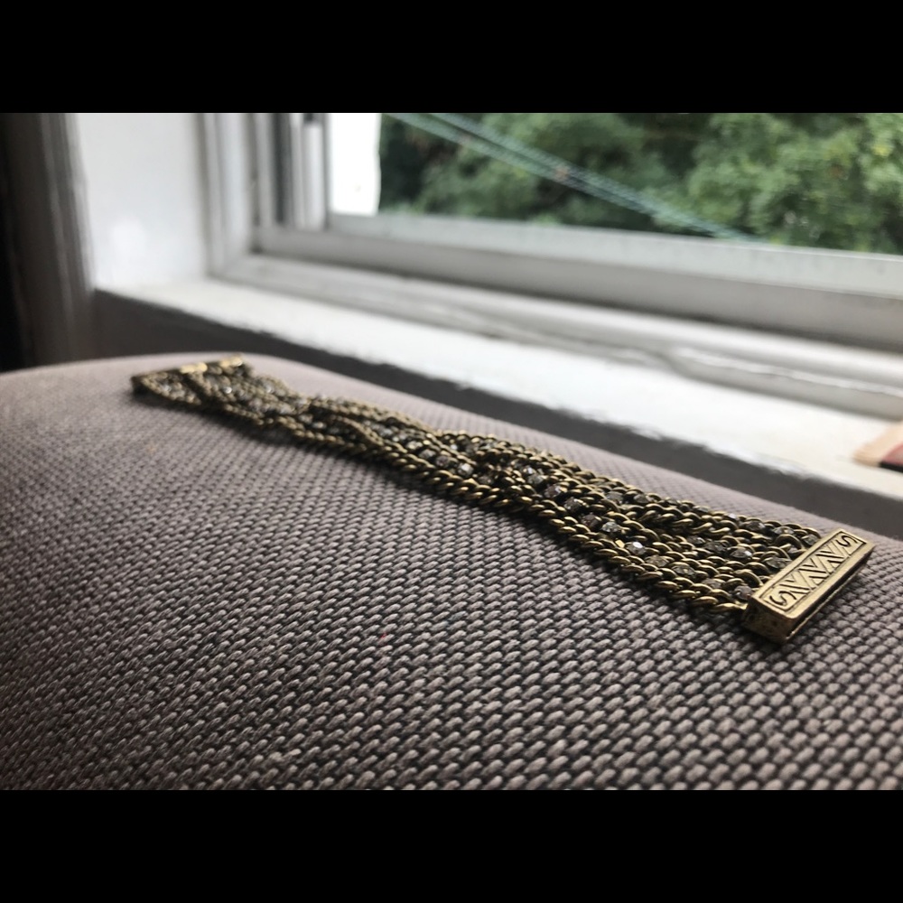 6 Different Style Bracelet In A Bundle - image 3